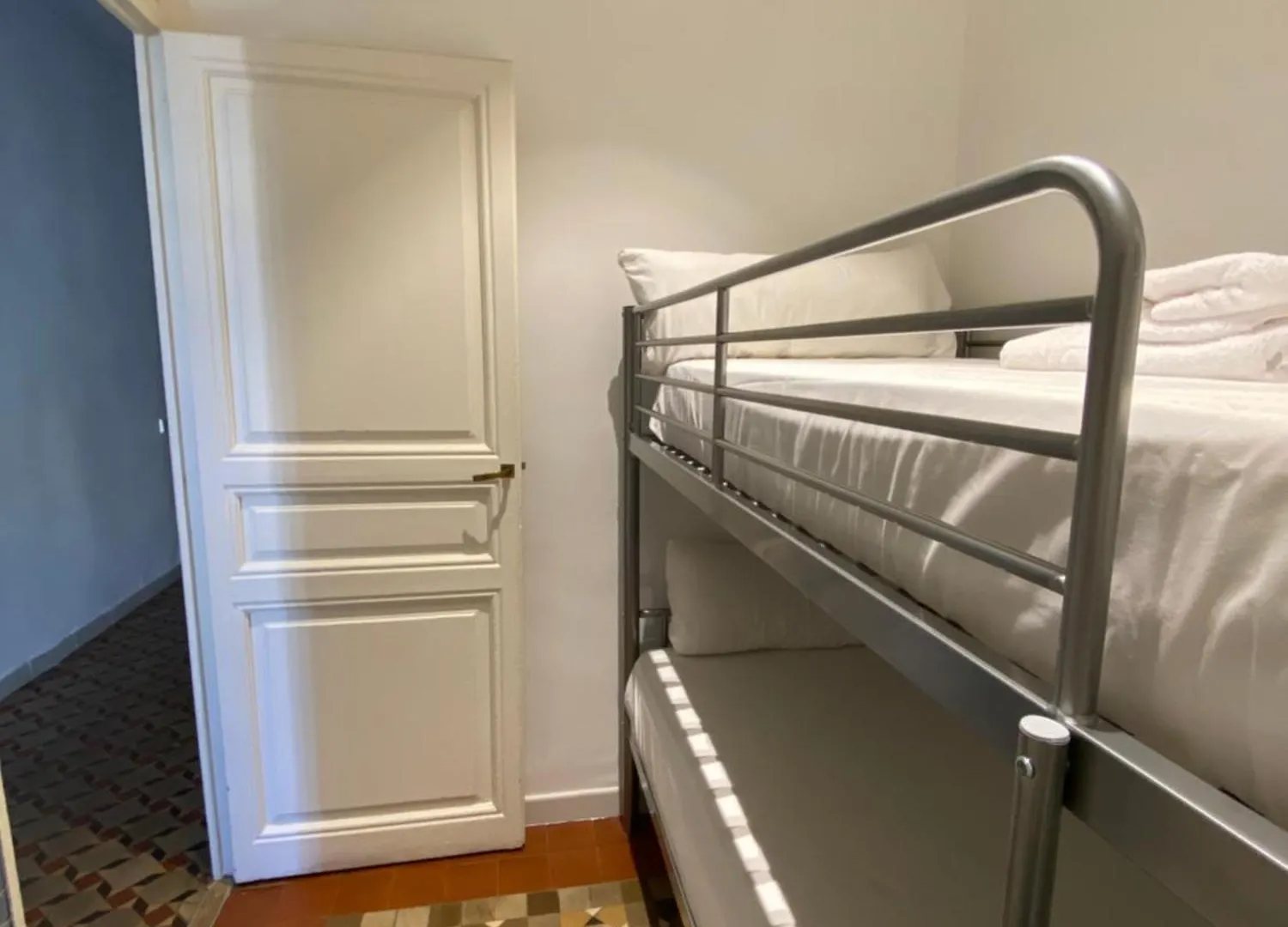 Eg42B - Modernista Apartamento En El Centro De Barcelona 0*,  Spain