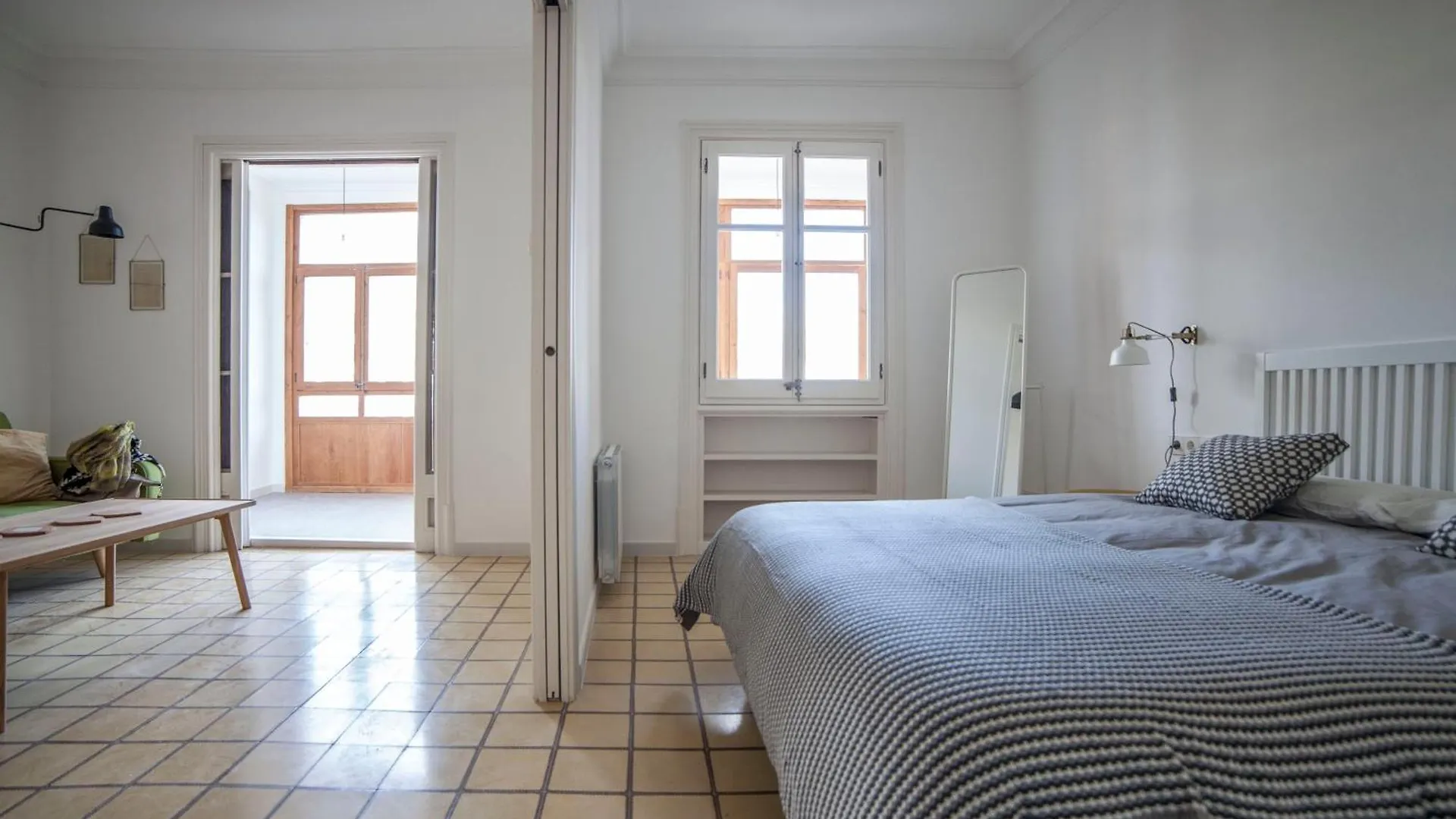 Eg42B - Modernista Apartamento En El Centro De Barcelona Spain