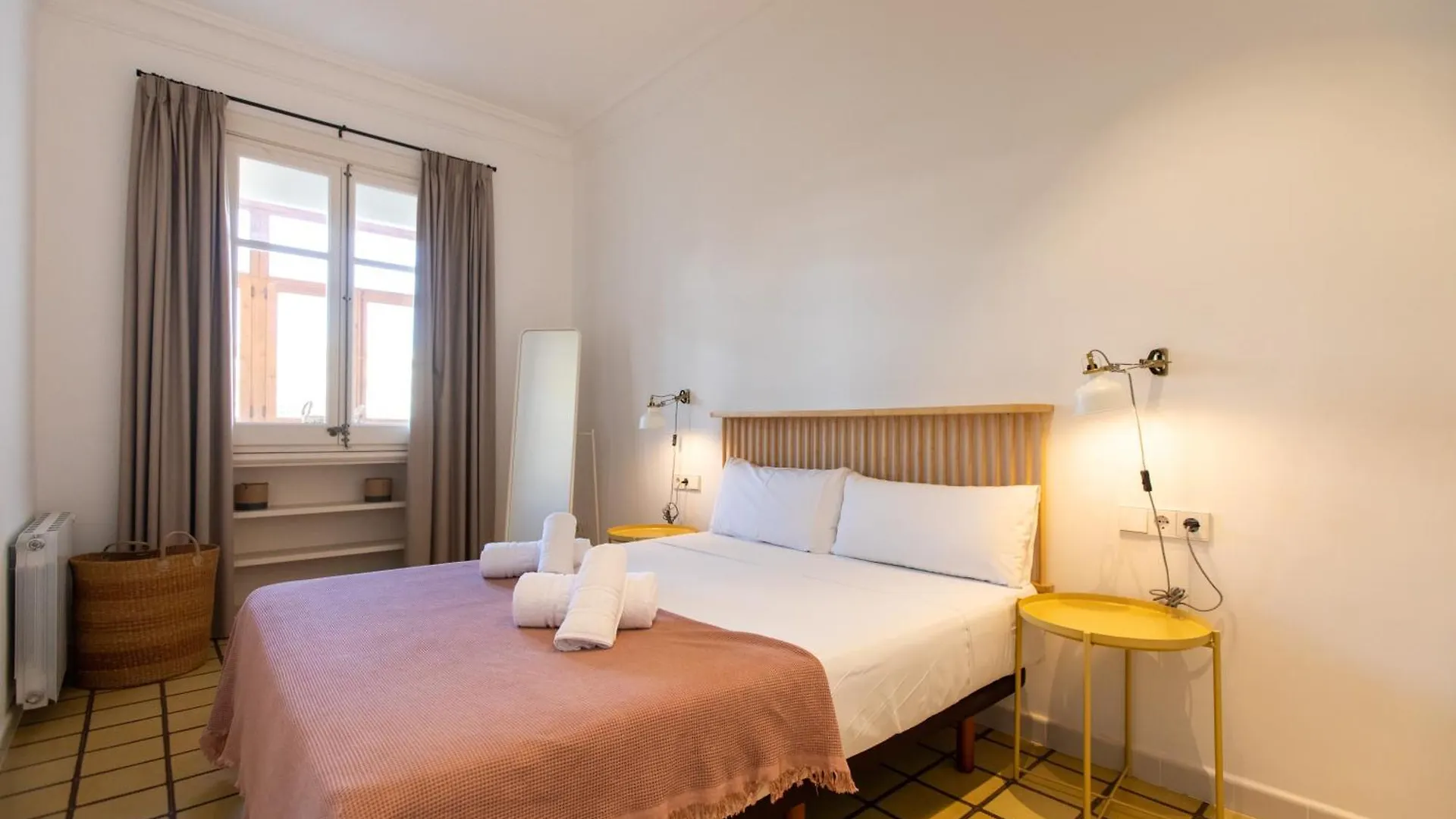 Apartment Eg42B - Modernista Apartamento En El Centro De Barcelona